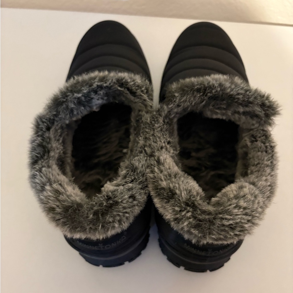 Women's Black Fur-Lined Shoes